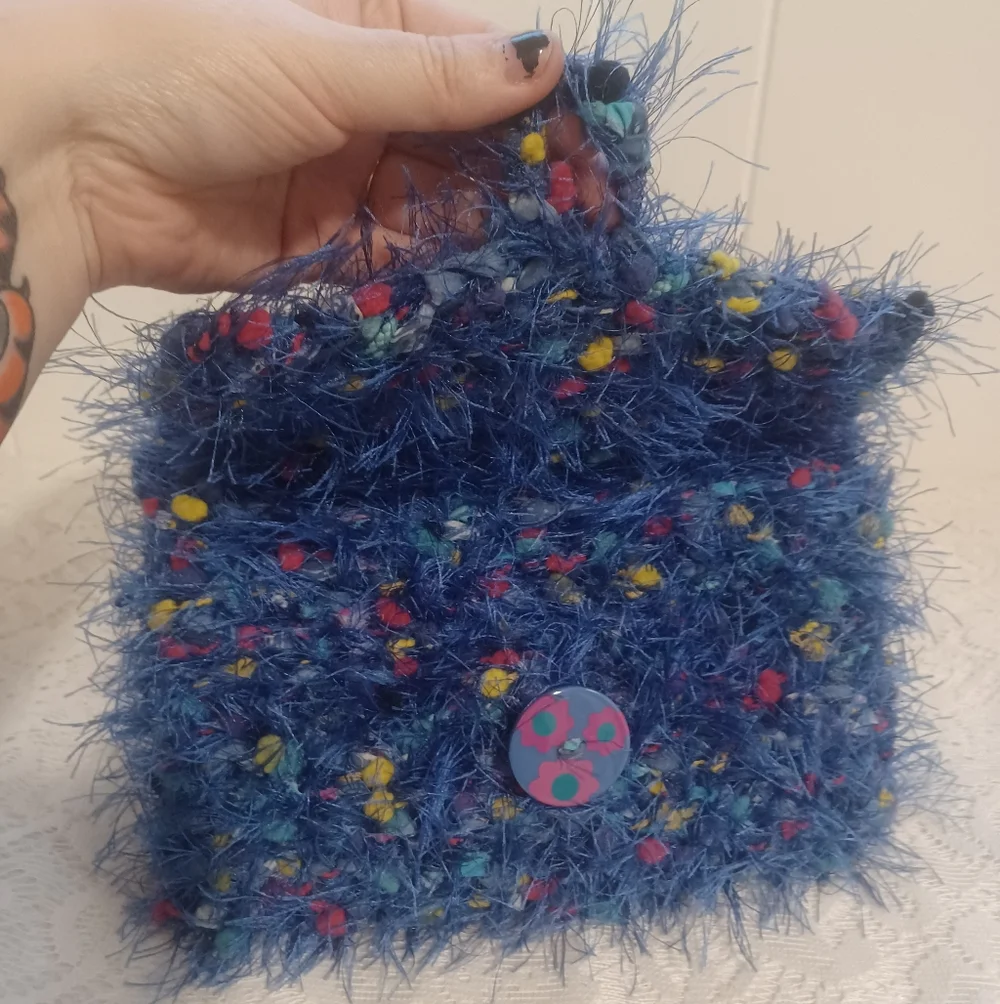 Fuzzy Knit Purse - Picture 3 of 8